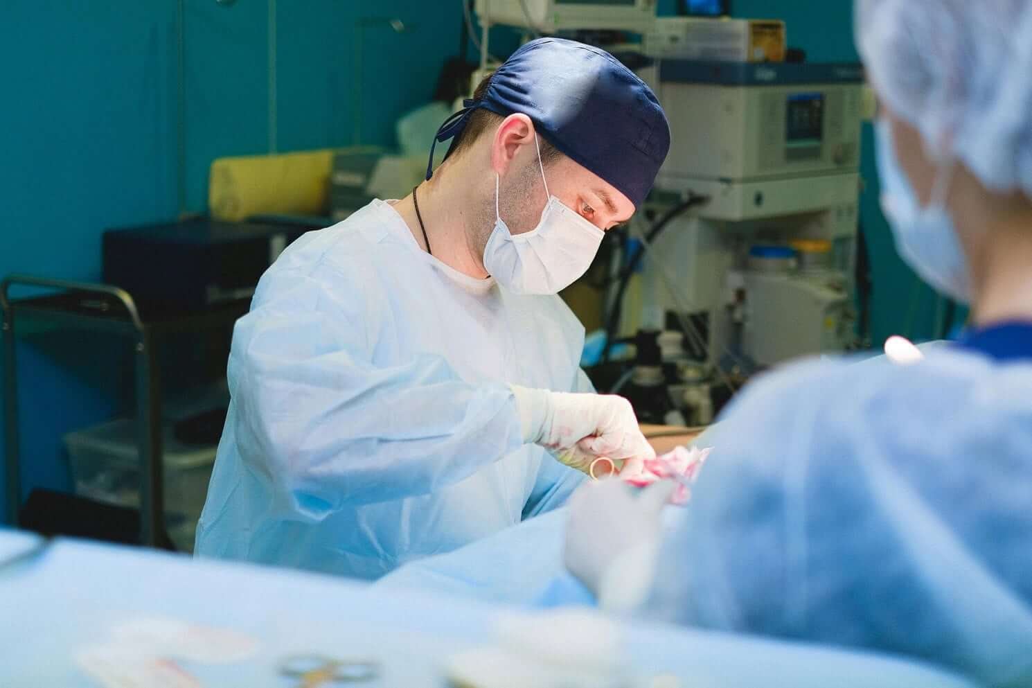 Understanding-Disposable-Medical-Isolation-Gowns